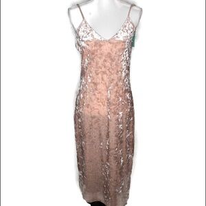 Abound dress NWT.  Color is Pink Smoke. Size Med.